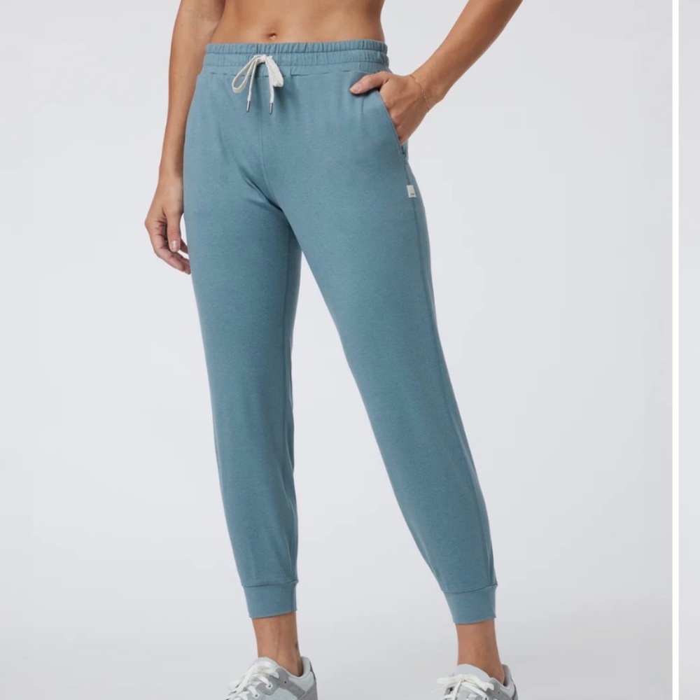 Women’s Vuori Performance Jogger - Size M